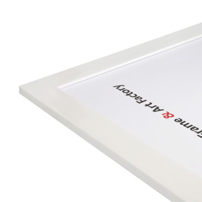 Cliassic White Frame